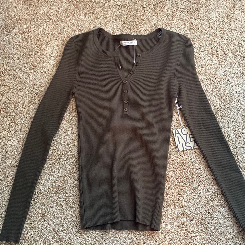 Active USA long sleeve button down